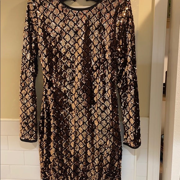 Dress - Picture 2 of 5